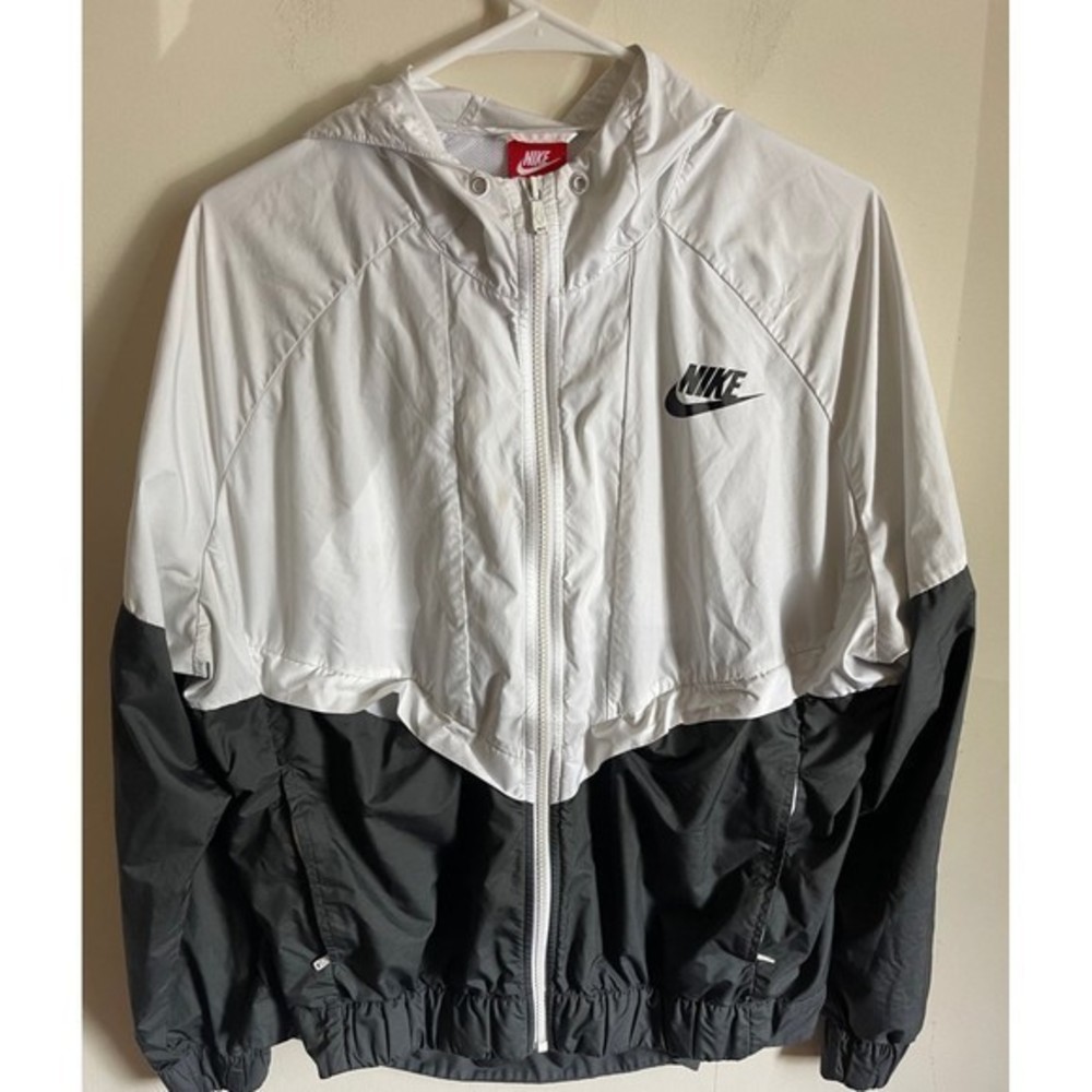 Nike Windbreaker‎ Black & White Womens XL